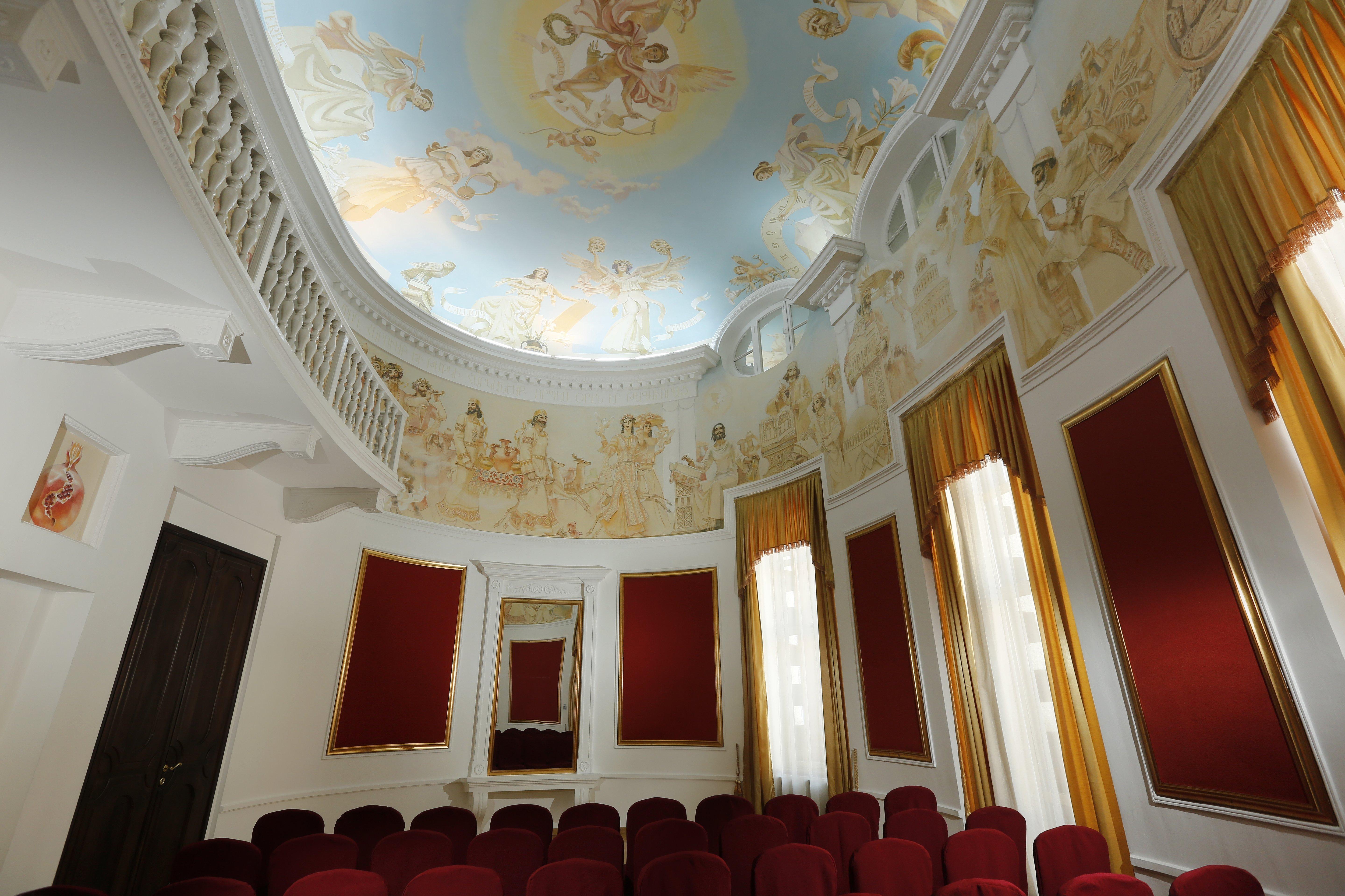 فندق غراند يريفان - سموول لكجري هوتيلز أوف ذا وورلد المظهر الخارجي الصورة The interior of the theatre